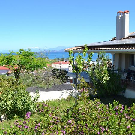 Corinthian Sun - Vacation Home מראה חיצוני תמונה
