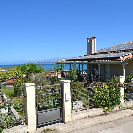 Corinthian Sun - Vacation Home מראה חיצוני תמונה